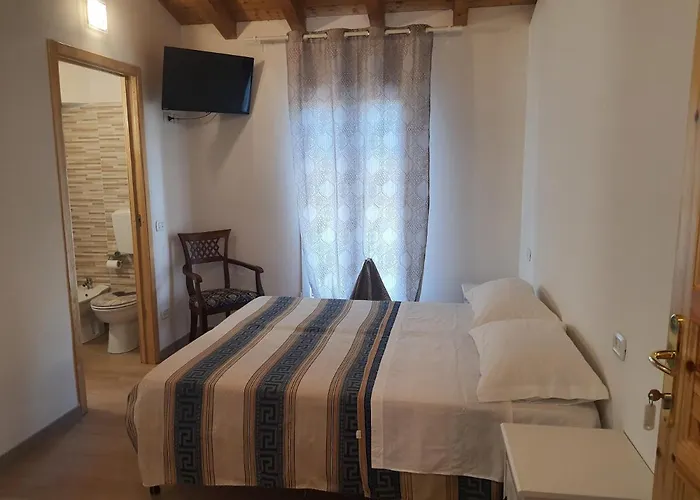 Alojamento de Acomodação e Pequeno-almoço House 3*