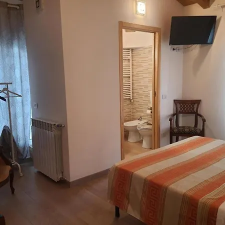 Bed & Breakfast House 3*